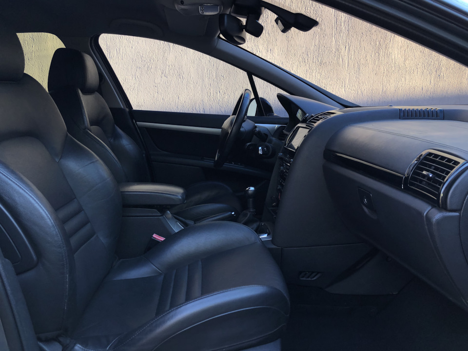 Шкіряні сидіння від Peugeot 407 coupe в седан 1