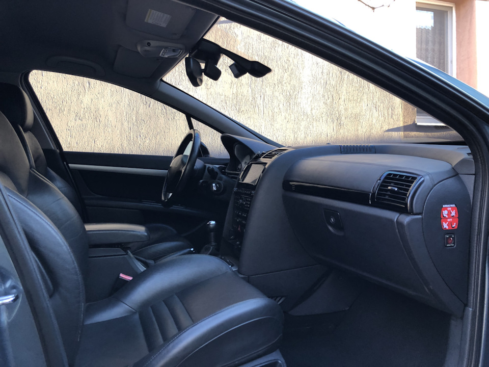 Шкіряні сидіння від Peugeot 407 coupe в седан 2