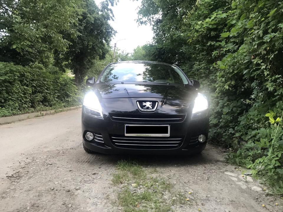 Заміна лампочок ближнього світла Osram Cool Blue 5000 k 1