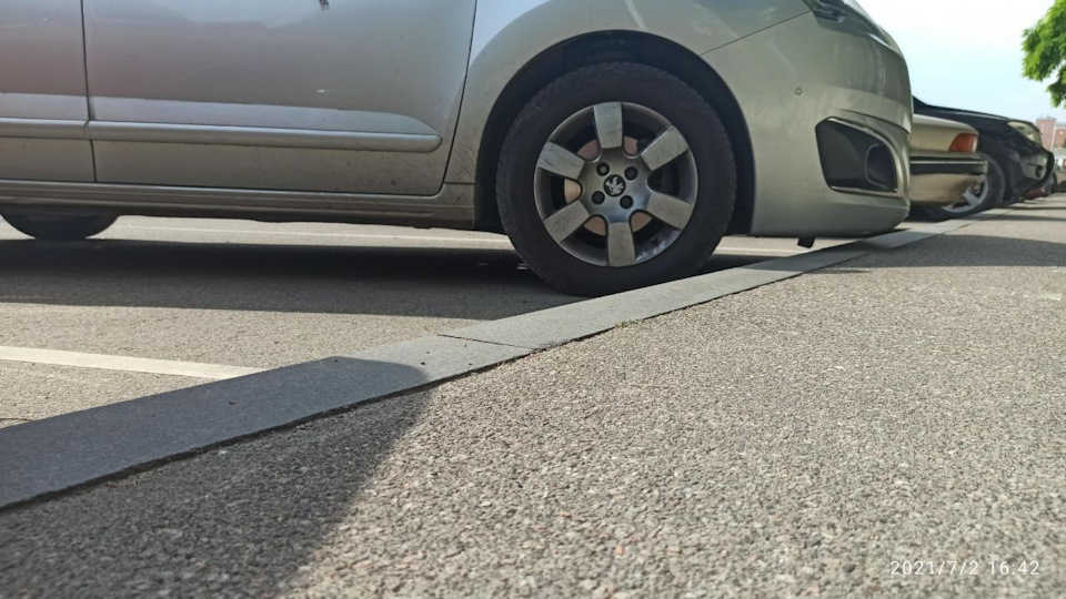 Проставки Peugeot 5008 2