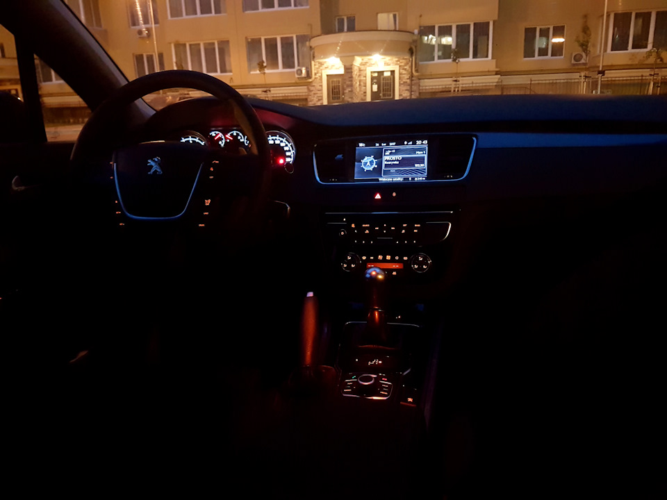 Парочка нічних фото Peugeot 508SW 4