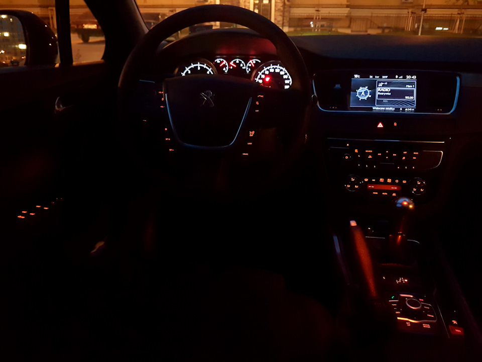 Парочка нічних фото Peugeot 508SW 3