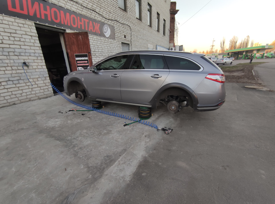 Нові зимові колеса Bridgestone Blizzak LM005 245/45/R18 2