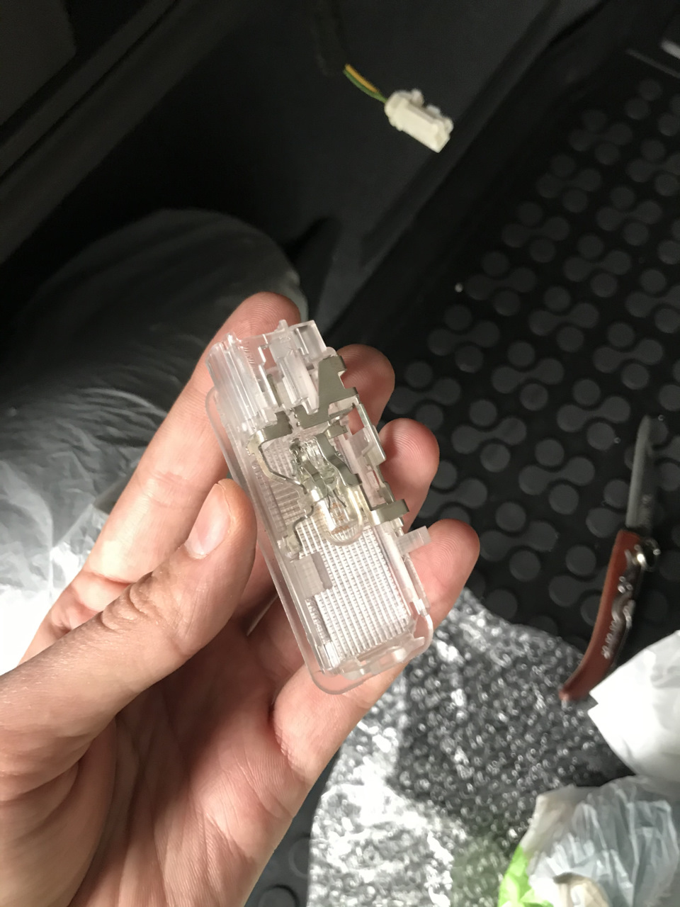 21. Заміна лампочок салону на Osram Led. 3