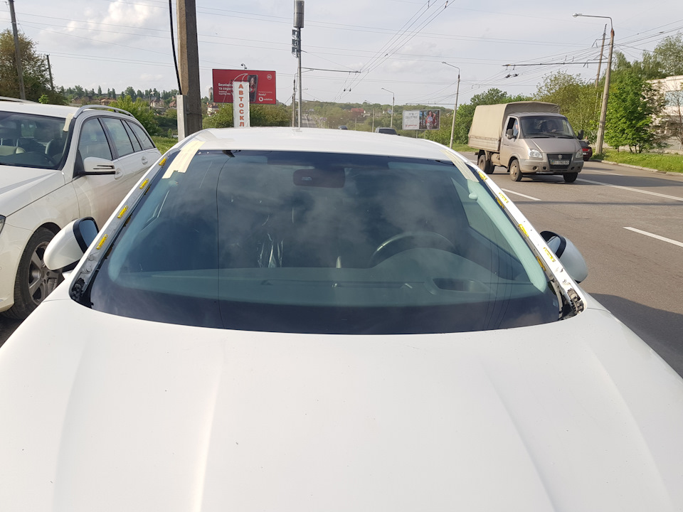 Заміна лобового скла та профілактика моторів склоочисників. 4
