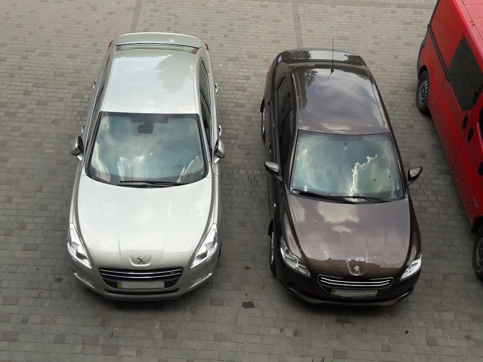 Порівняння Peugeot 301 і Peugeot 508