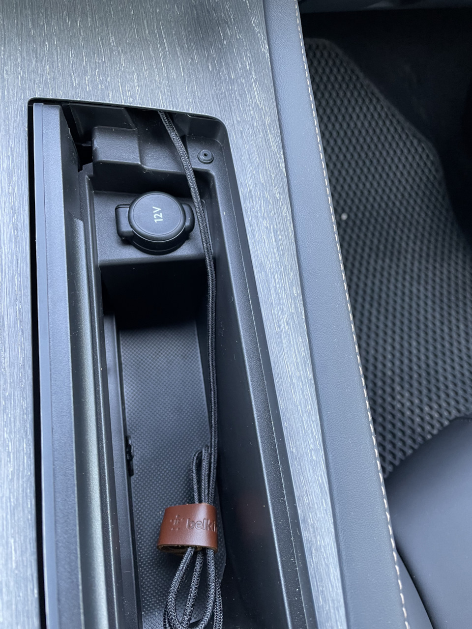 Зручний USB-вихід (про користь читати інструкції) 4