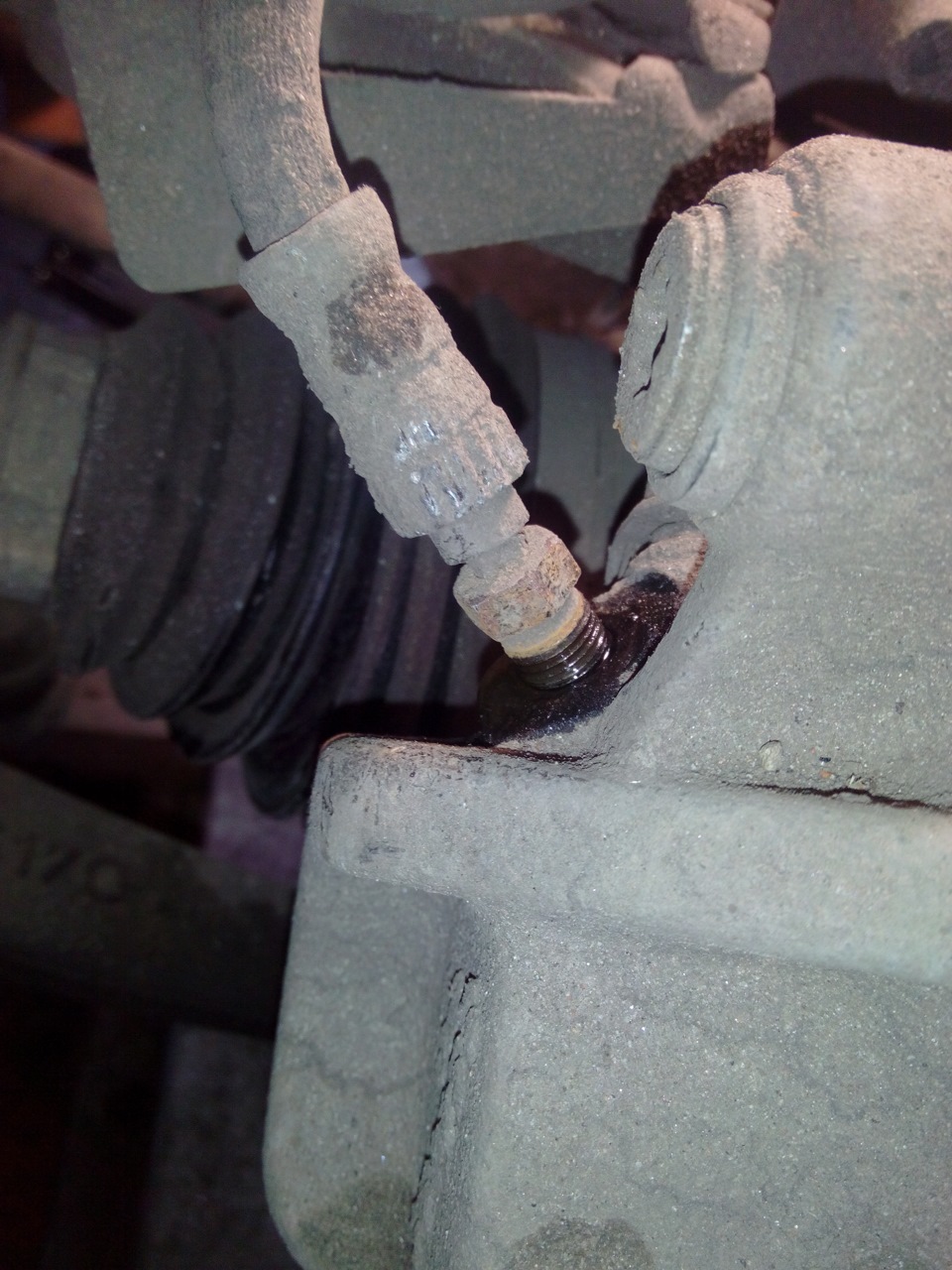 Заміна гальмівних шлангів 4