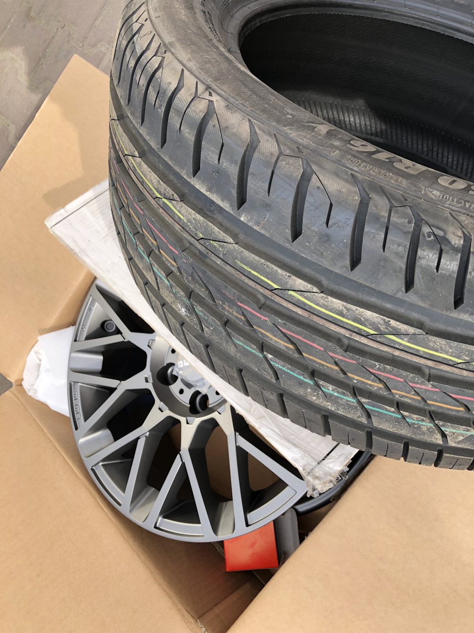 Momo revenge r16 3