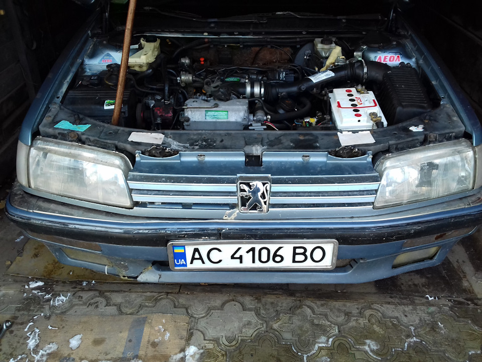 Снятие бампера Peugeot 605 1