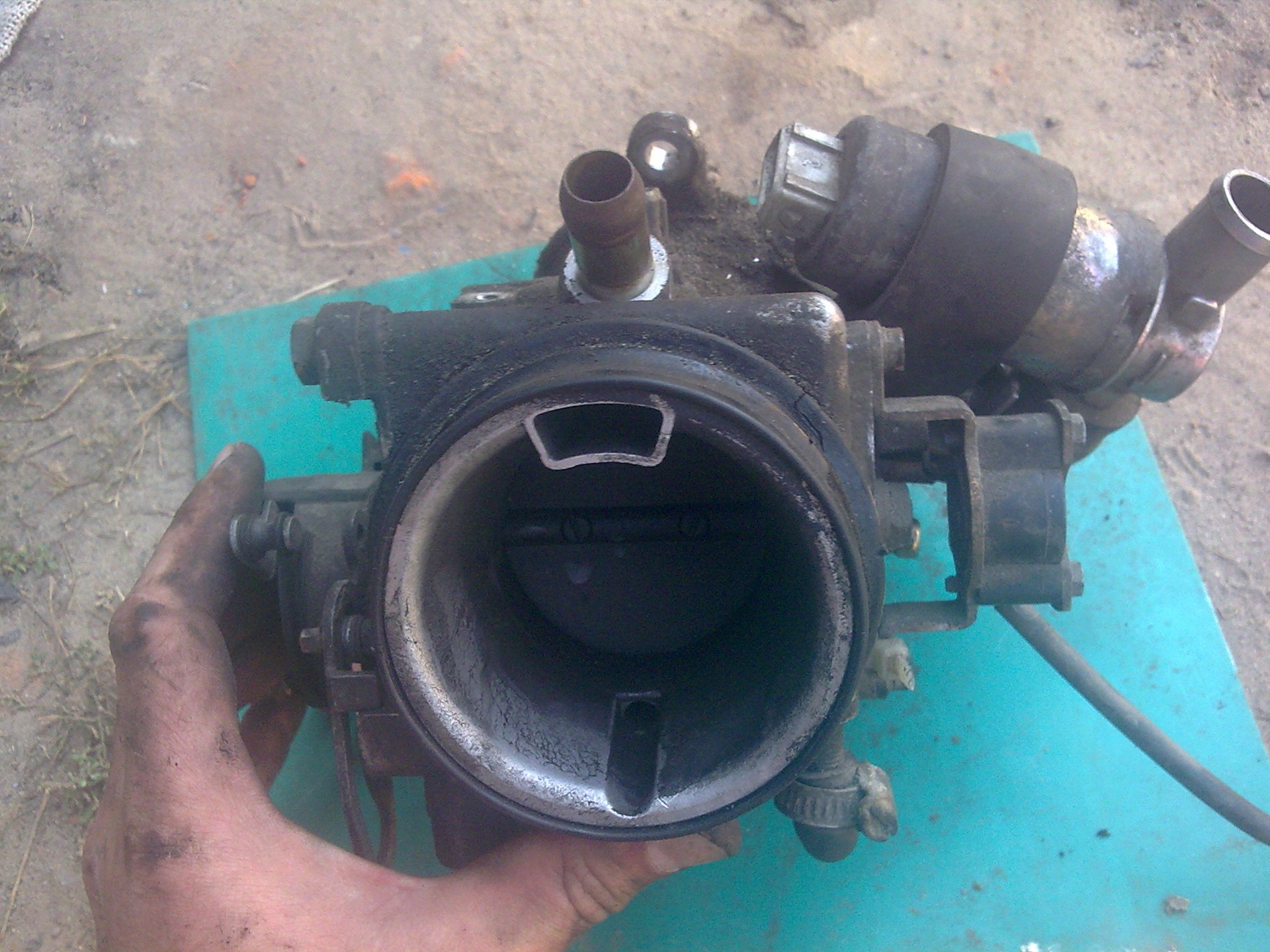 Почистив дросельну заслінку 2