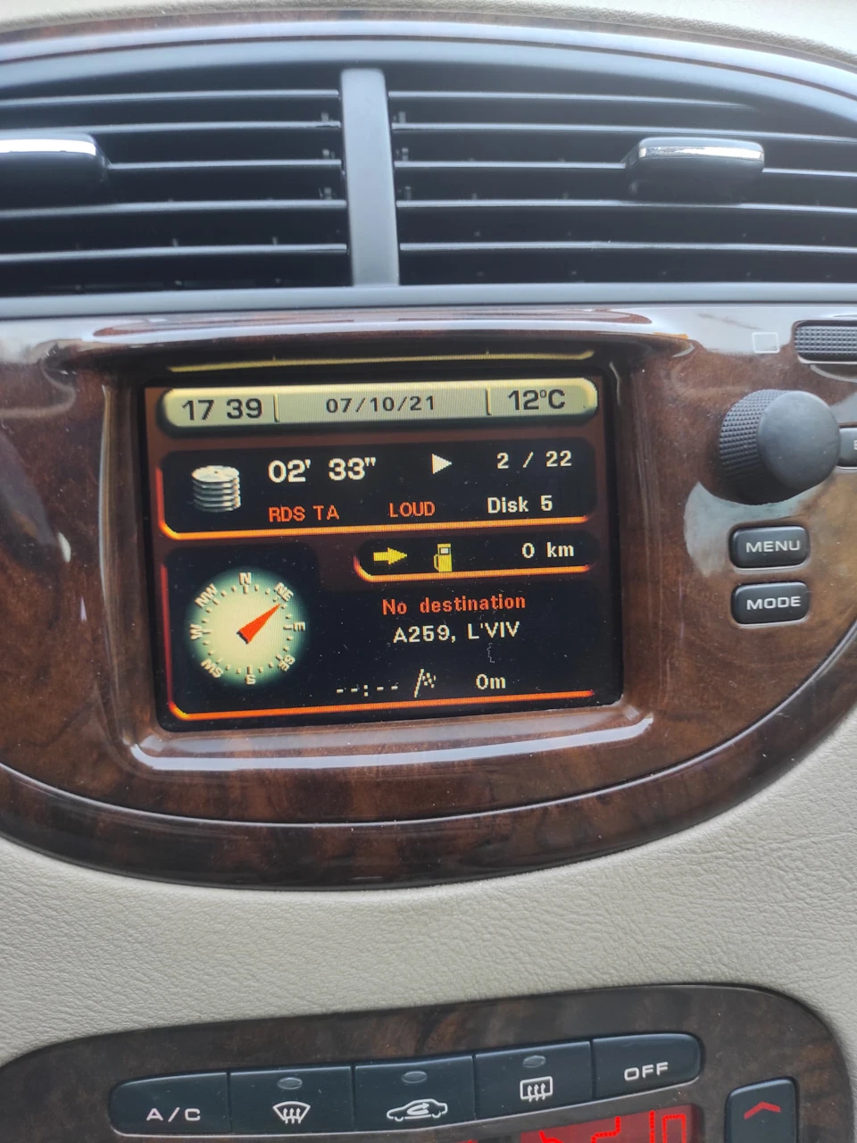 Штатний GPS навігатор