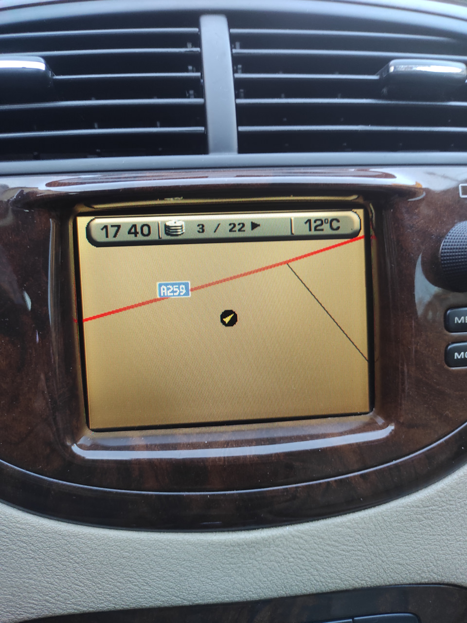 Штатний GPS навігатор 2