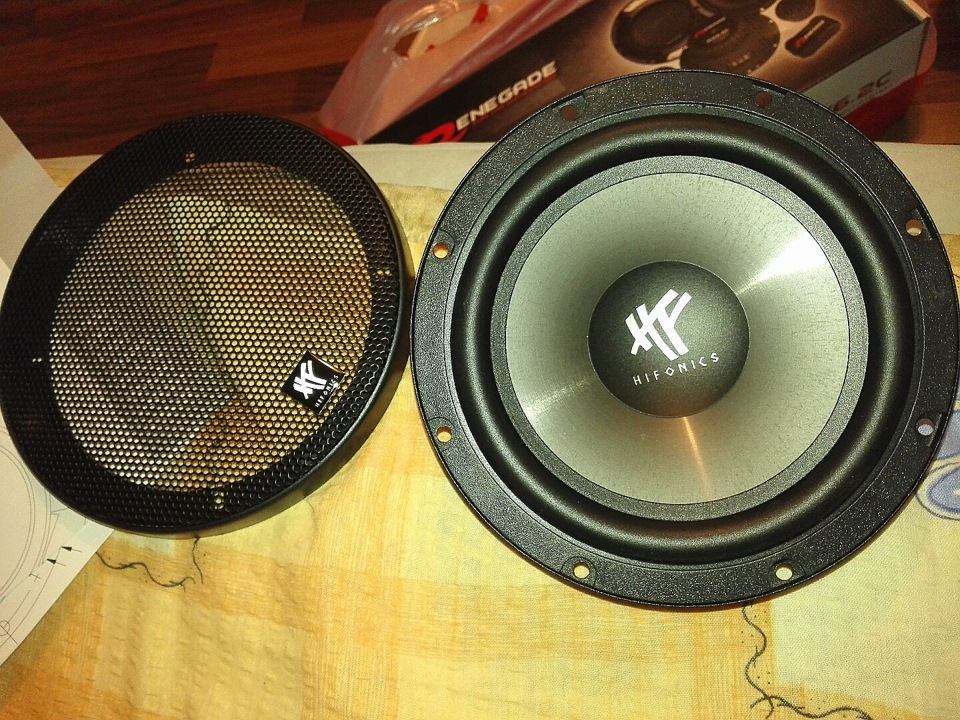 Покупка дінів Hifonics Vulcan series vx6.2w 1
