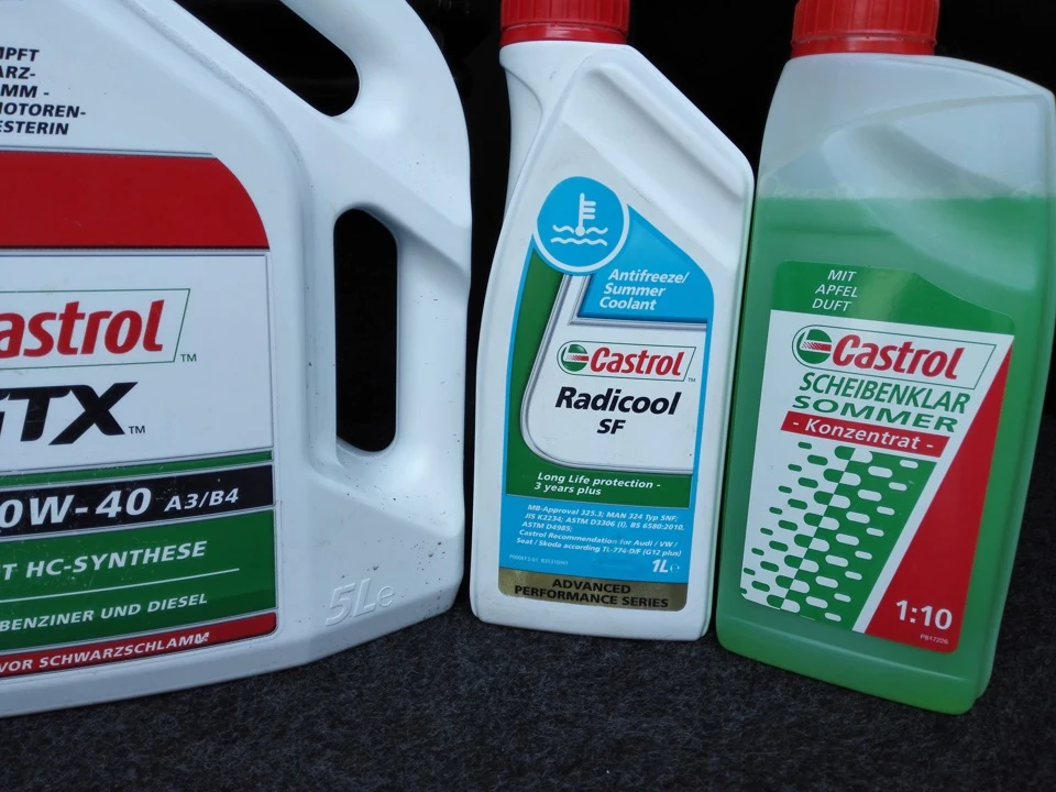 Продам масло, антифриз, склоомивач Castrol!