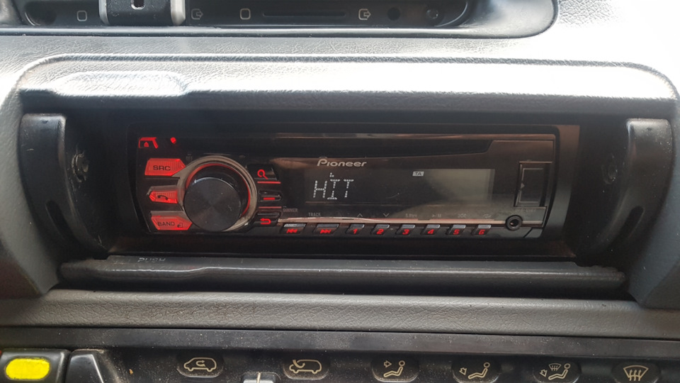 #99 Заміна магнітоли на Pioneer DEH-09BT 1