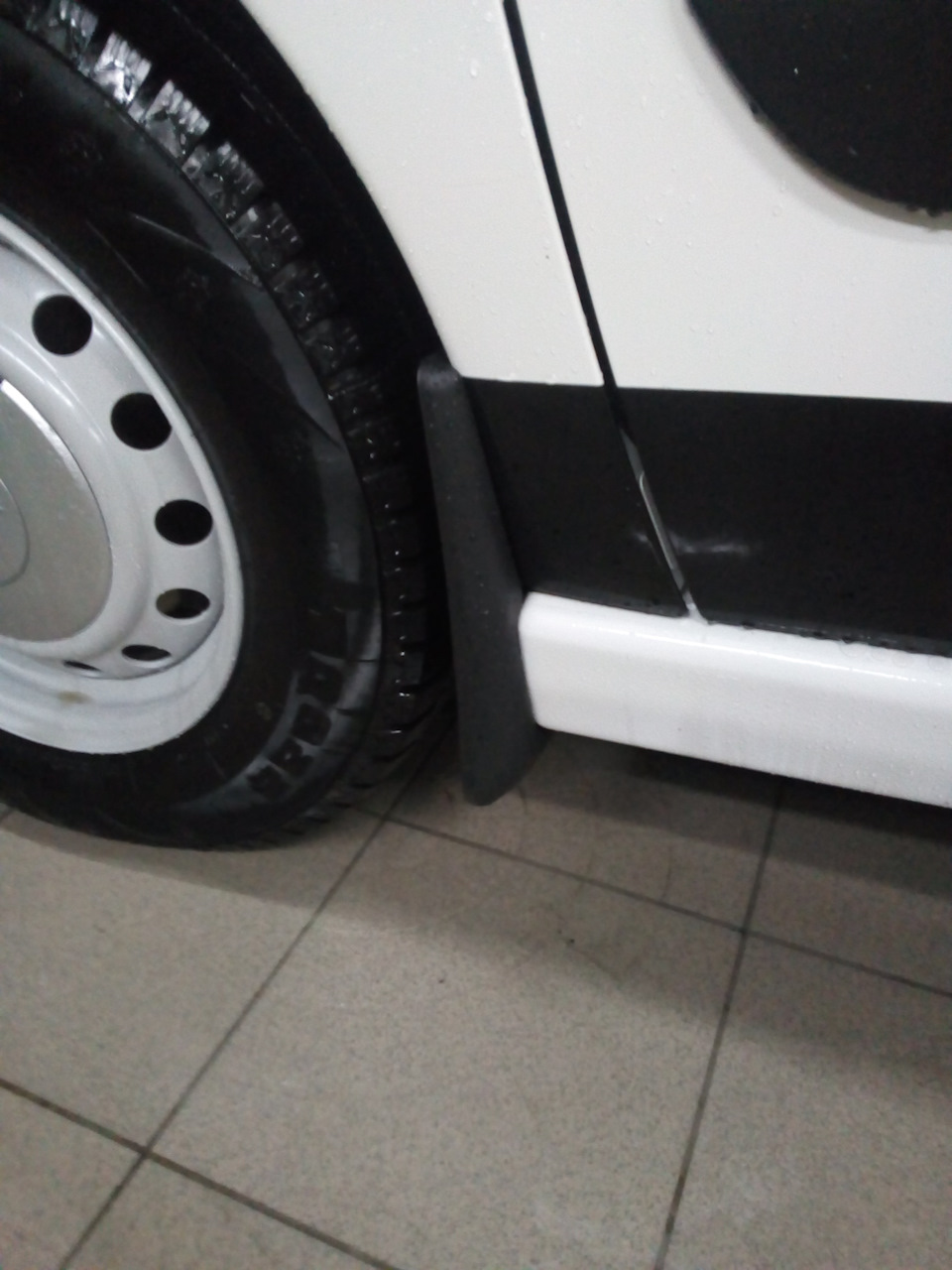 Передні бризковики PEUGEOT EXPERT 4