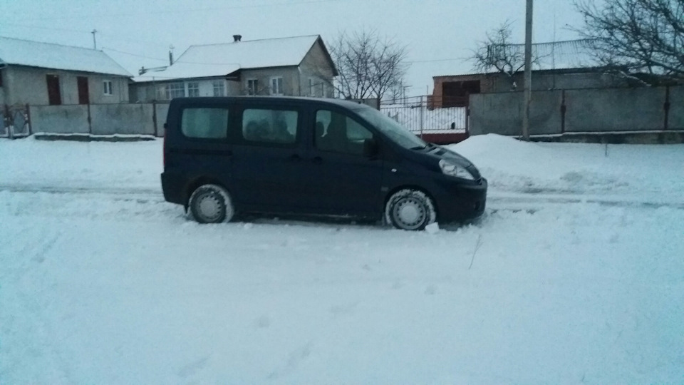 Сніг серйозно 1