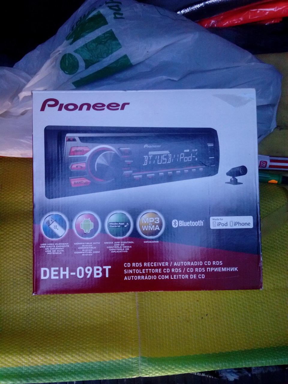 Pioneer DEH-09BT 1