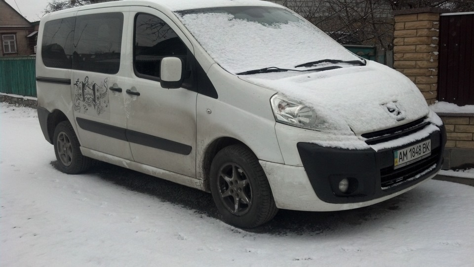 Різниця між брудним авто та після миття:) 2