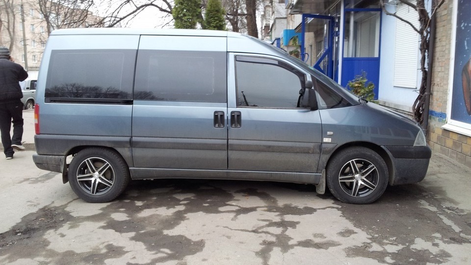 Чарлик на катках) 1