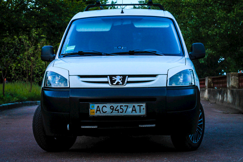 Вії Peugeot Partner 1