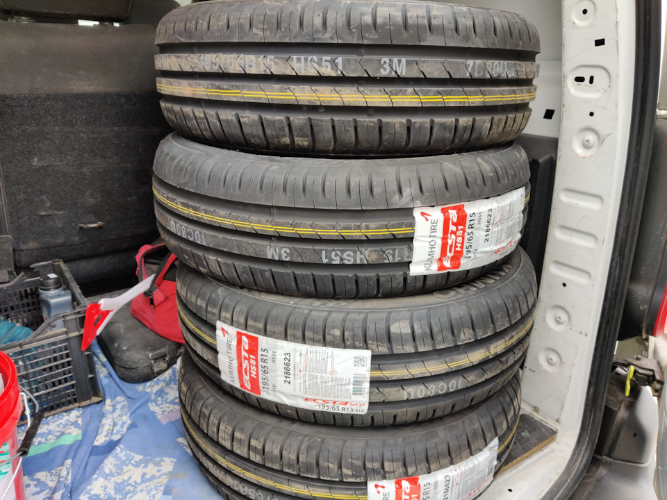 Обновлення Kumho Ecsta HS51 1