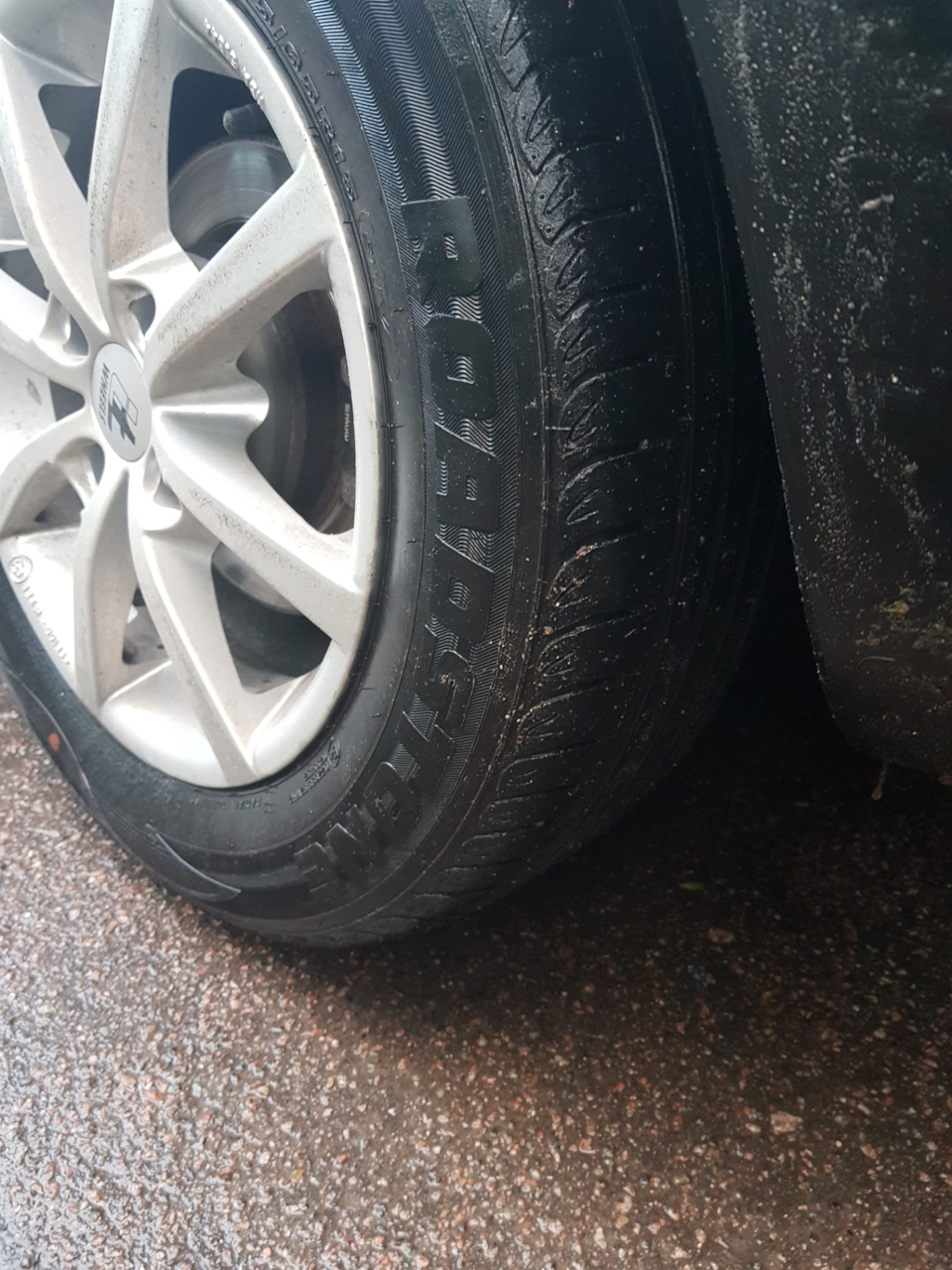 Резина roadstone 2