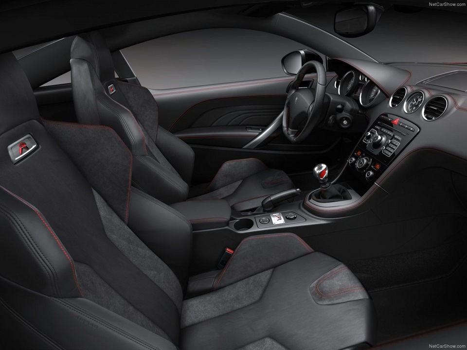 Чип, поїздка до Одеси та RCZ R 5