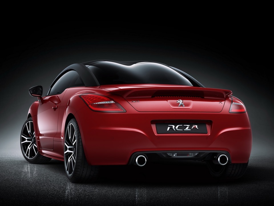 Вся інформація про RCZ R у порівнянні з RCZ THP200 1