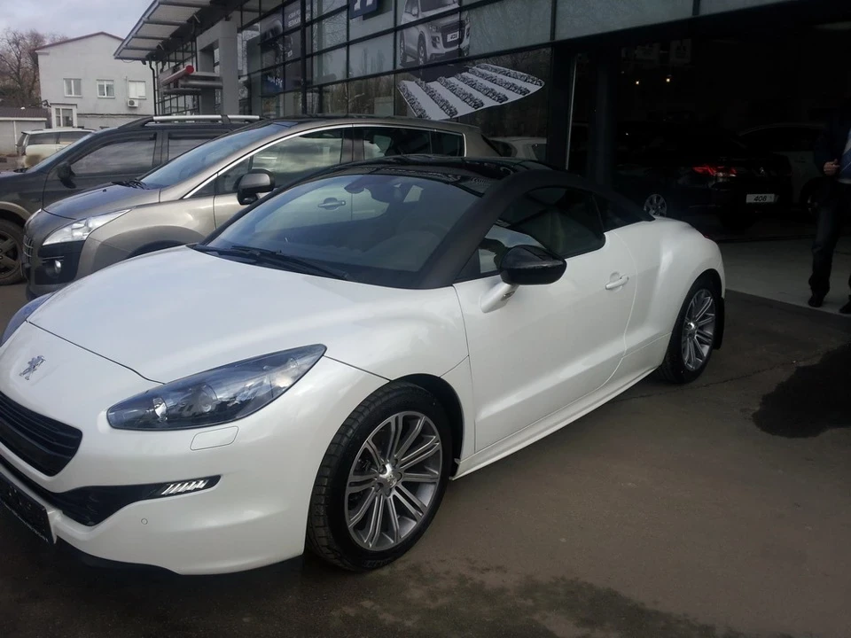 Оновлений PEUGEOT RCZ
