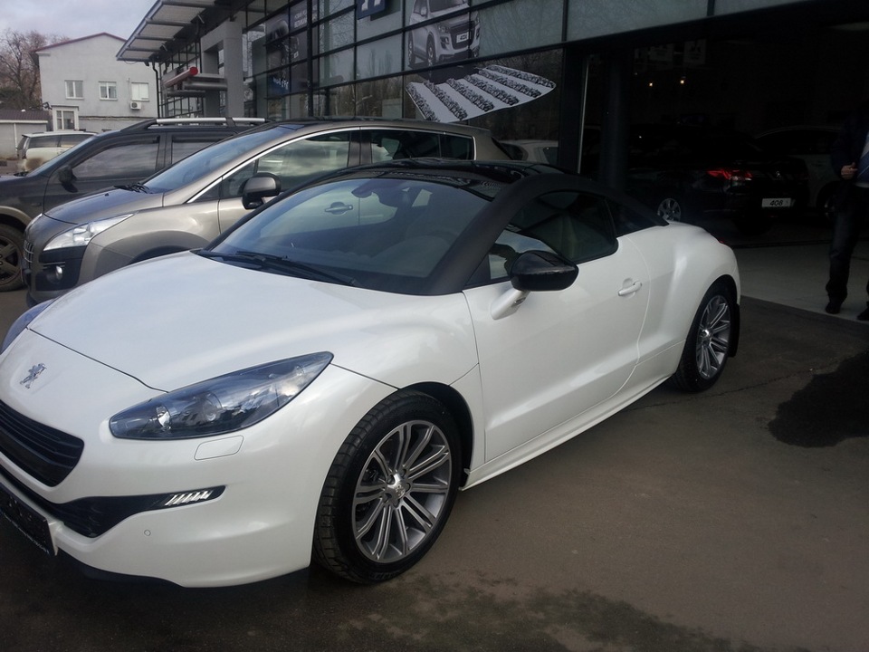 Оновлений PEUGEOT RCZ 1