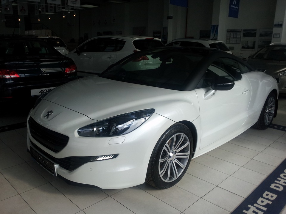 Оновлений PEUGEOT RCZ 2