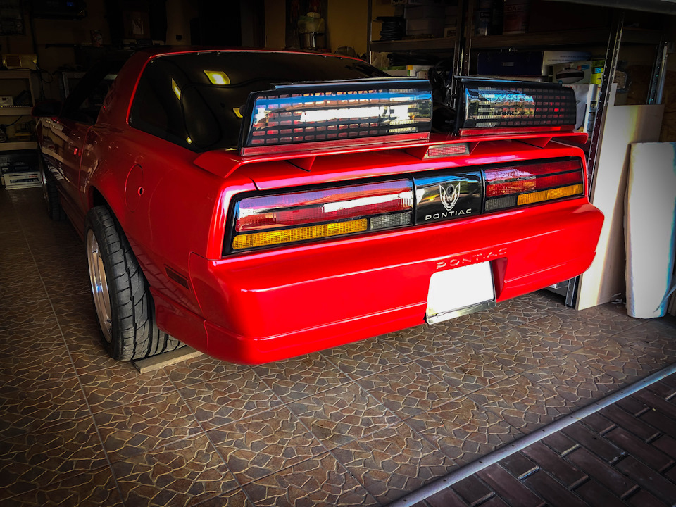 Задня оптика від Trans Am 85 2
