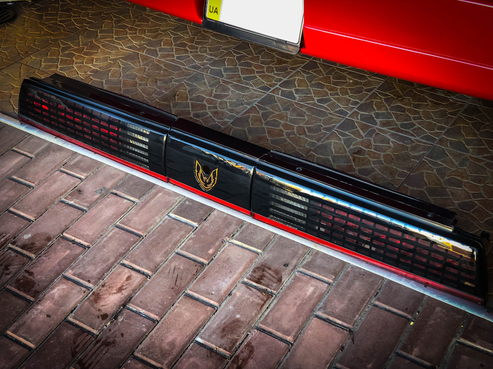 Задня оптика від Trans Am 85 1