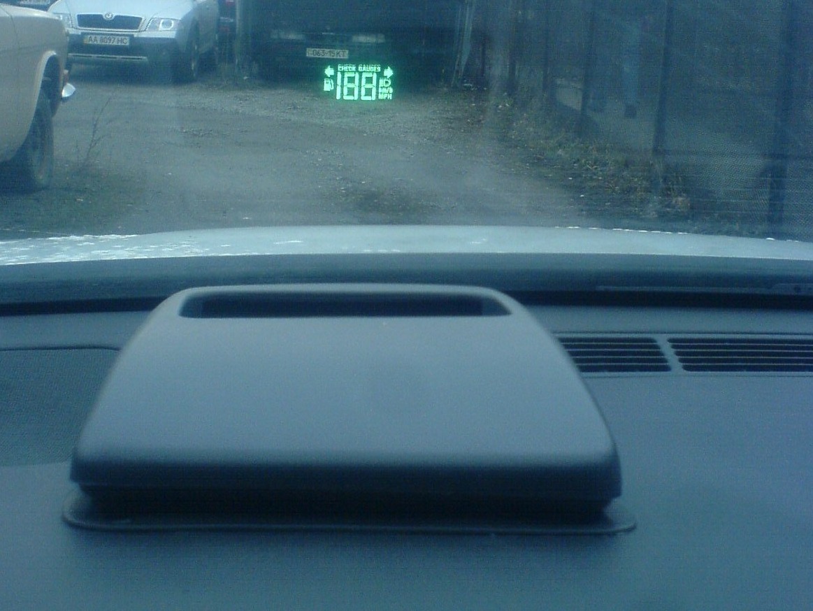 Установка HUD (head-up display) 1