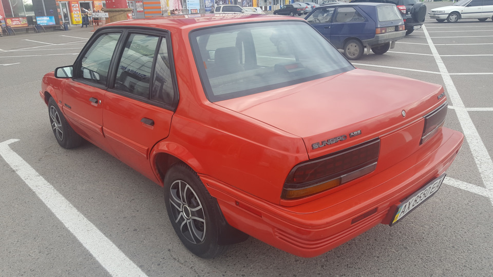 ПРОДАМ Pontiac Sanbird 1993 рік випуску. 1