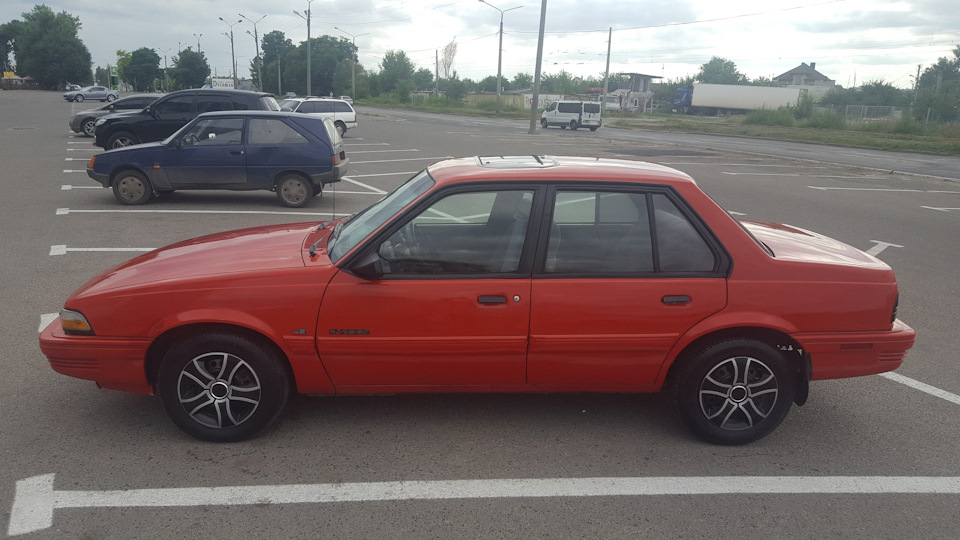 ПРОДАМ Pontiac Sanbird 1993 рік випуску. 5