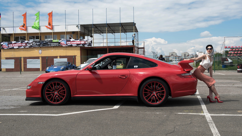 Porsche girls3))) 1