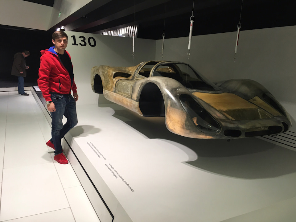 Porsche museum Stuttgart 4