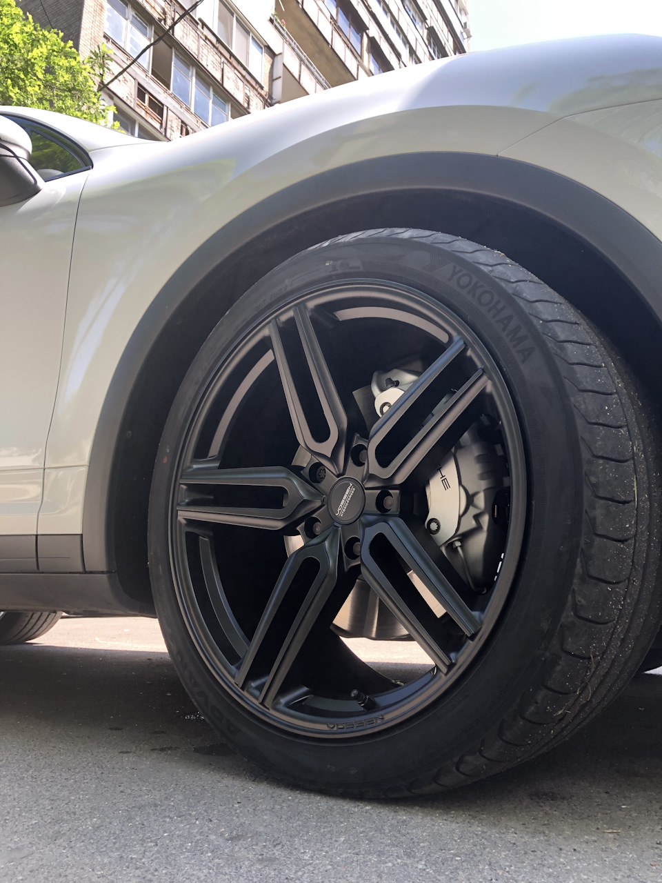 Vossen 21 на Porsche Cayenne 3