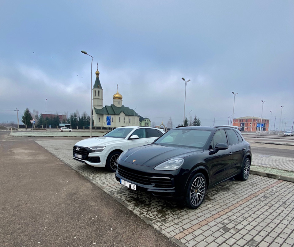 Porsche cayenne / Audi Q8 3