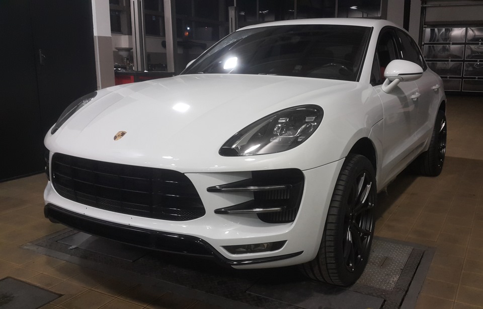 оновлений Macan 1