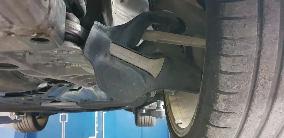Спойлер для охолодження гальм від 991 GT3