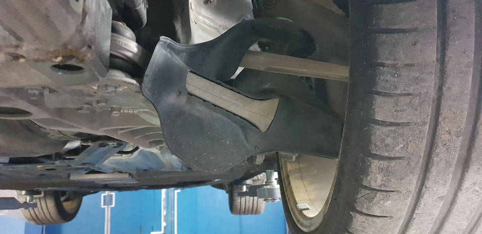 Спойлер для охолодження гальм від 991 GT3 1