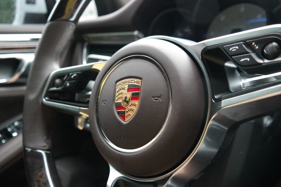 #4. Бренд Porsche 4