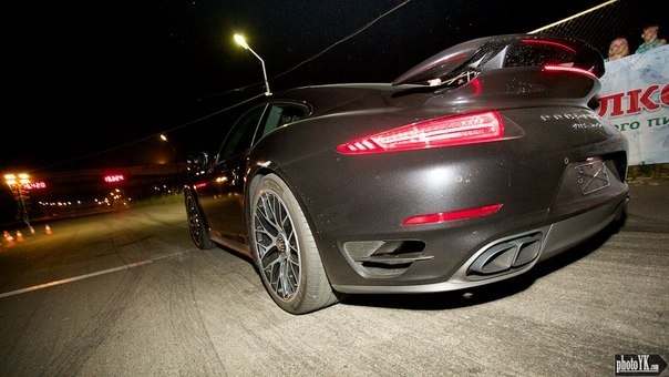 Panamera turbo vs 911(991) turbo S 2