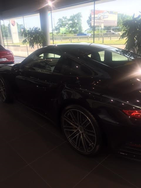 ГЛАМУРНІ 911 TURBO S І GT3 2