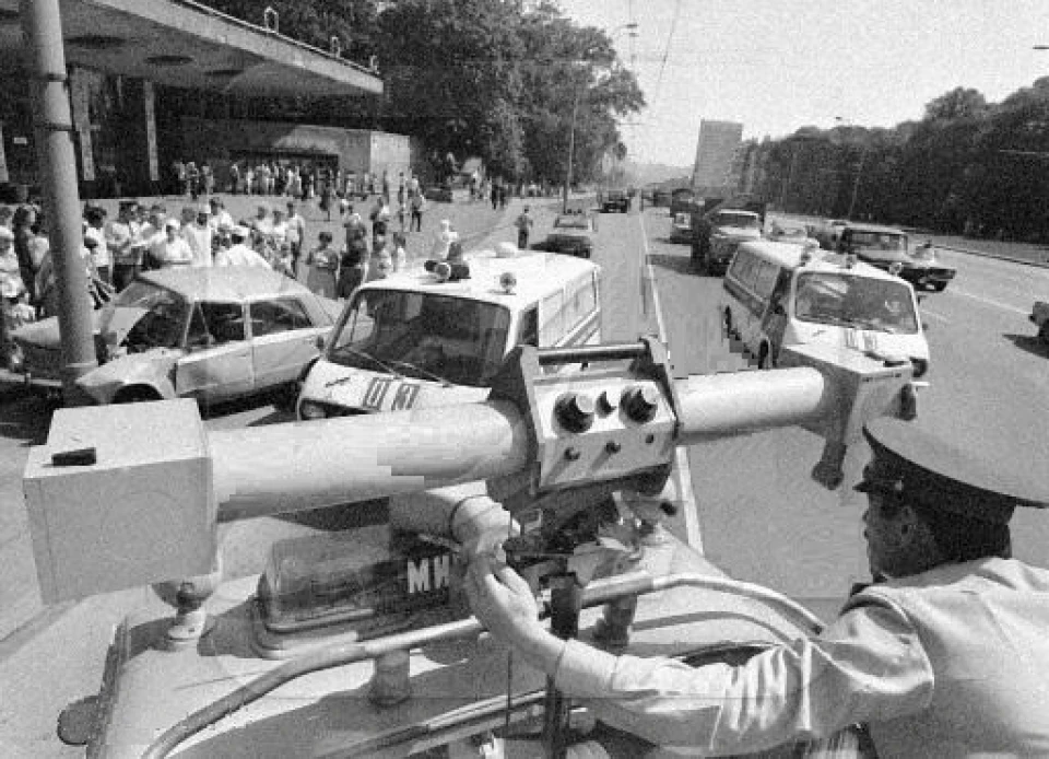Шукаю установку для стереоФОТОзйомки РАФ-22033