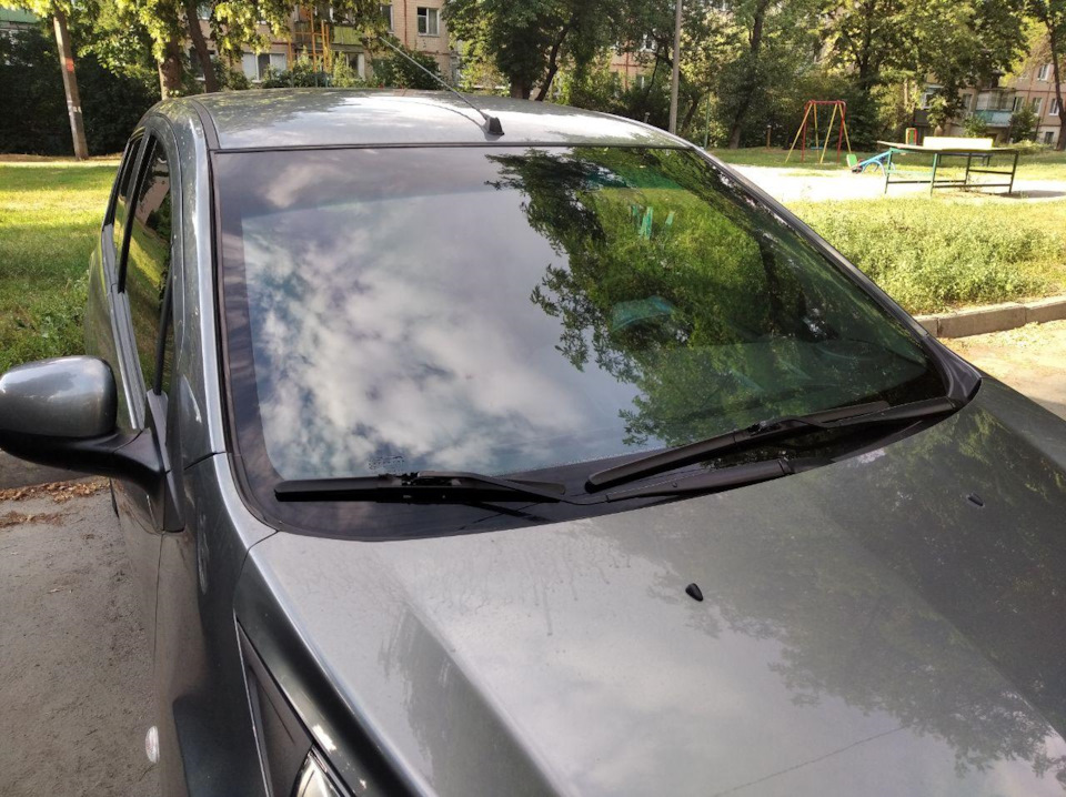 Тонування Llumar15 + 3M CrystalLine 70 2